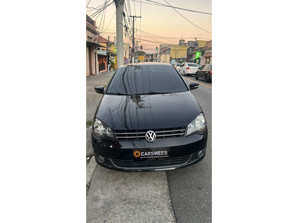//www.autoline.com.br/carro/volkswagen/polo-16-sedan-comfortline-8v-flex-4p-manual/2014/santo-andre-sp/24038429