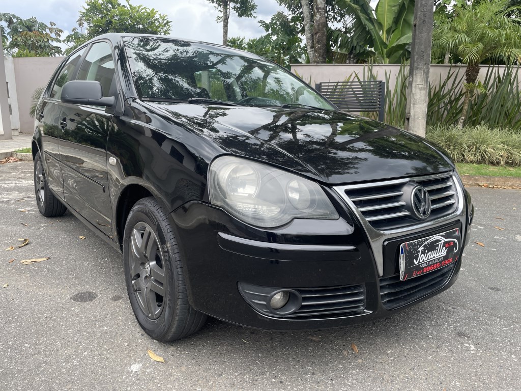 //www.autoline.com.br/carro/volkswagen/polo-16-hatch-sportline-8v-flex-4p-manual/2008/joinville-sc/24150079