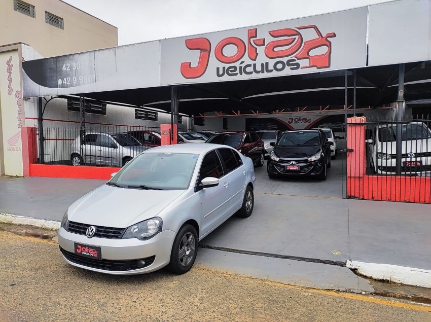//www.autoline.com.br/carro/volkswagen/polo-16-sedan-8v-flex-4p-manual/2013/ponta-grossa-pr/24331507
