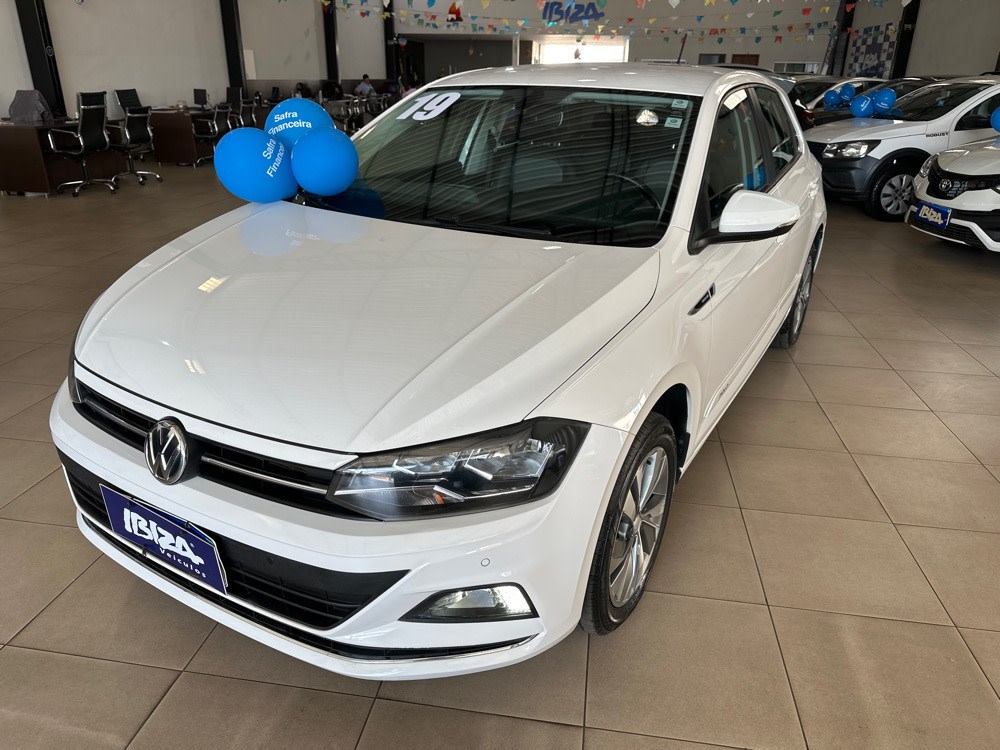 //www.autoline.com.br/carro/volkswagen/polo-10-hatch-200-tsi-highline-12v-flex-4p-turbo-a/2019/patos-de-minas-mg/24422192