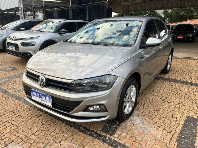//www.autoline.com.br/carro/volkswagen/polo-16-hatch-16v-flex-4p-manual/2018/campinas-sp/24512380
