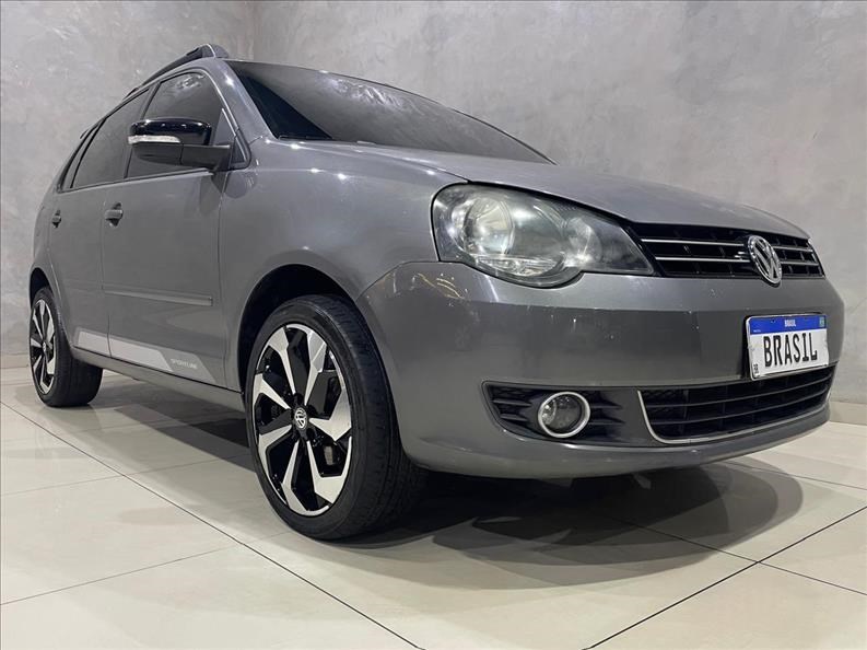 //www.autoline.com.br/carro/volkswagen/polo-16-hatch-sportline-8v-flex-4p-i-motion/2014/sao-paulo-sp/24711393