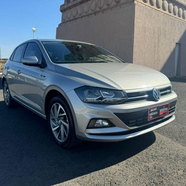 //www.autoline.com.br/carro/volkswagen/polo-10-hatch-200-tsi-highline-12v-flex-4p-turbo-a/2020/uberlandia-mg/24734470