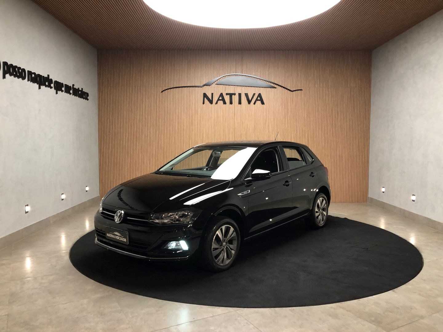 //www.autoline.com.br/carro/volkswagen/polo-10-hatch-200-tsi-highline-12v-flex-4p-turbo-a/2020/jundiai-sp/24775416