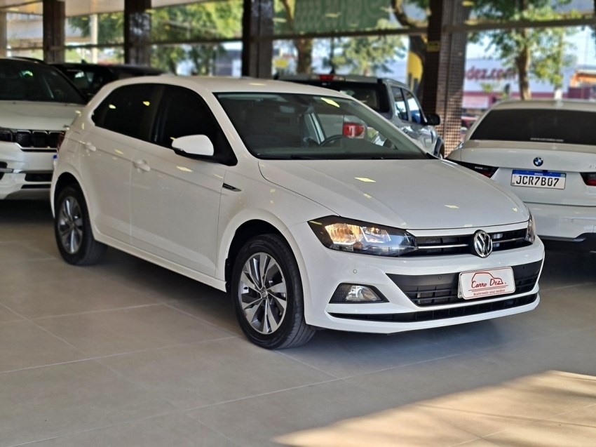 //www.autoline.com.br/carro/volkswagen/polo-10-hatch-200-tsi-comfortline-12v-flex-4p-turb/2020/novo-hamburgo-rs/24952052
