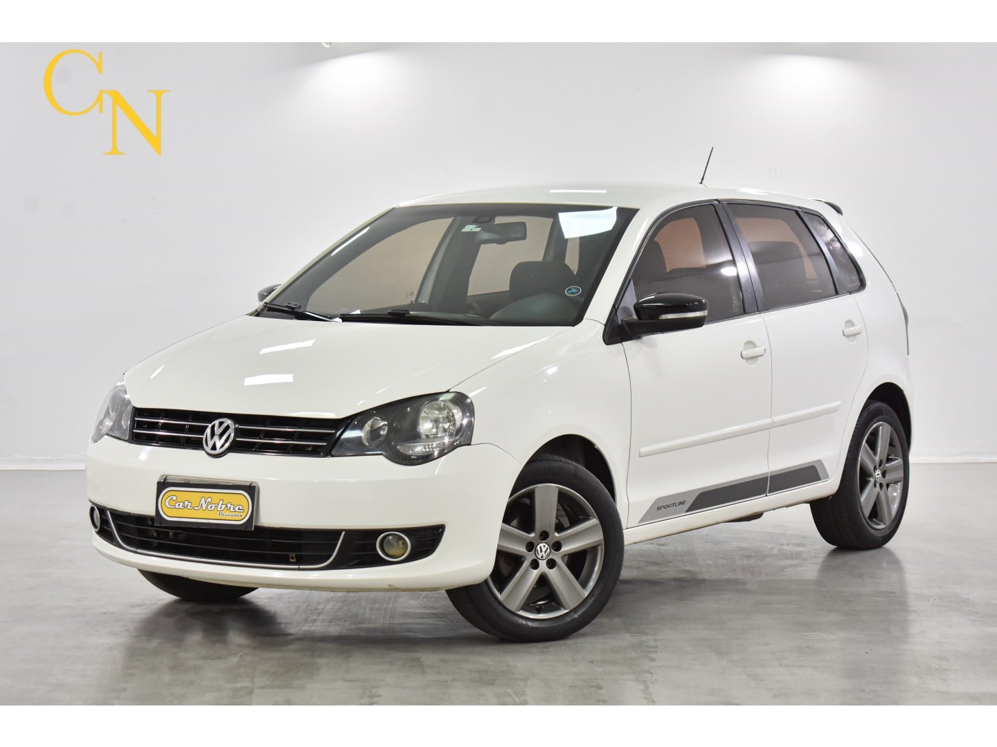//www.autoline.com.br/carro/volkswagen/polo-16-hatch-sportline-8v-flex-4p-manual/2014/belo-horizonte-mg/24971574