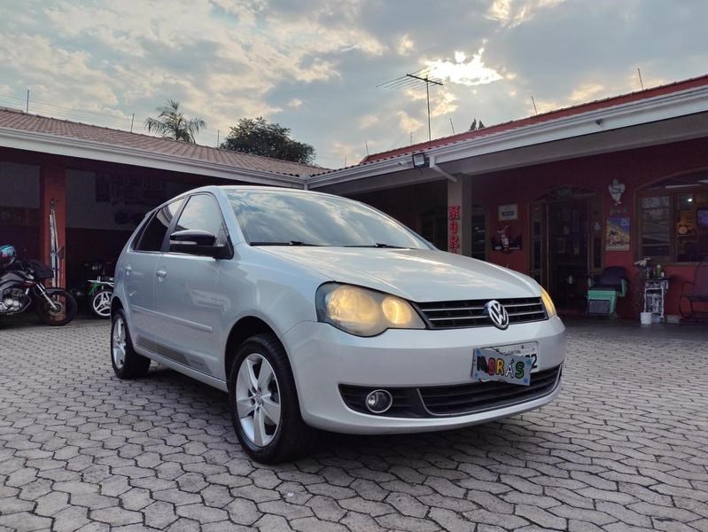 //www.autoline.com.br/carro/volkswagen/polo-16-hatch-sportline-8v-flex-4p-manual/2014/curitiba-pr/24984884
