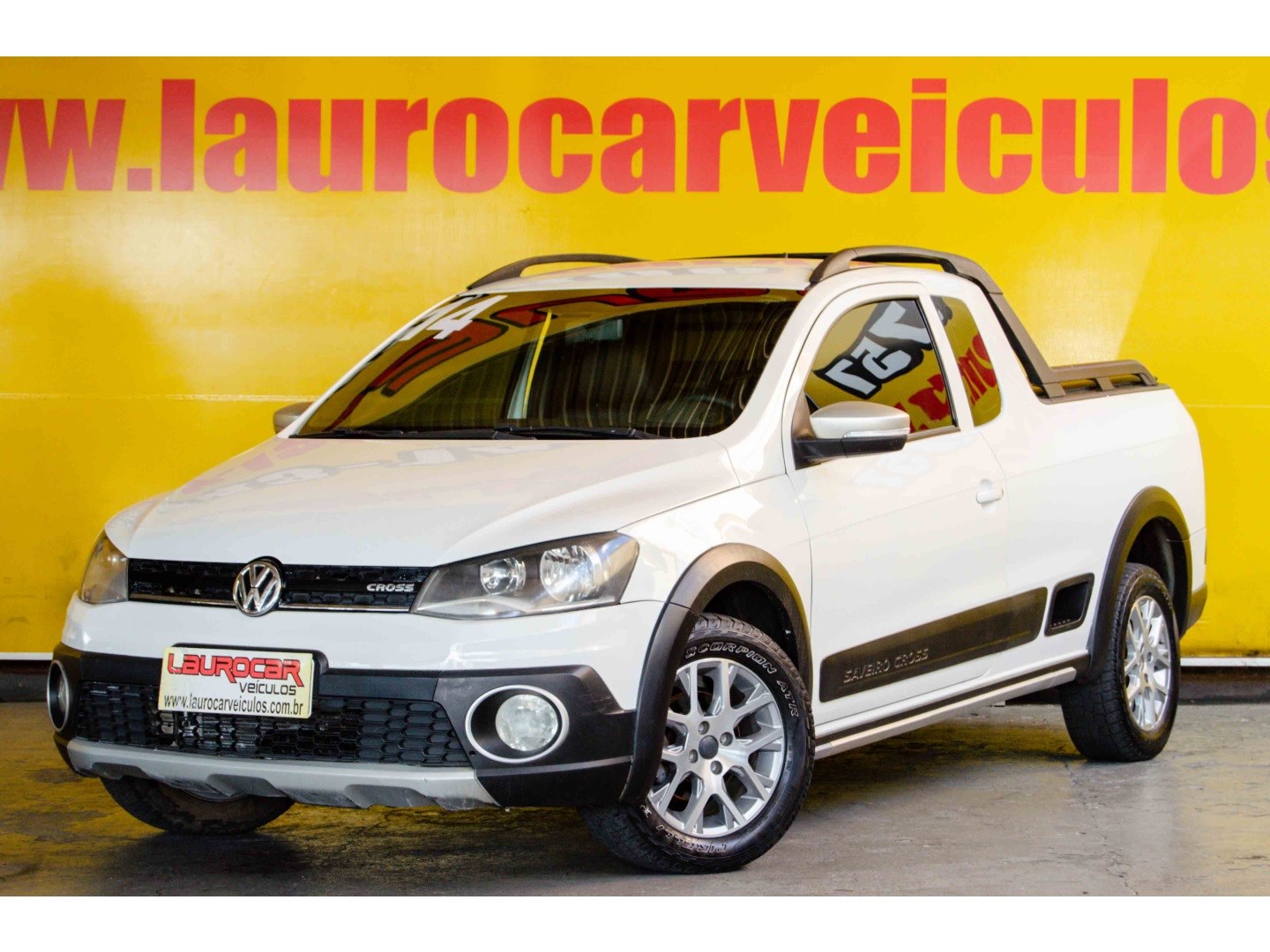//www.autoline.com.br/carro/volkswagen/saveiro-16-ce-cross-8v-flex-2p-manual/2014/belo-horizonte-mg/23616805