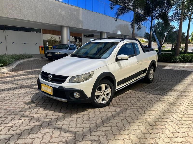 //www.autoline.com.br/carro/volkswagen/saveiro-16-ce-cross-8v-flex-2p-manual/2013/brasilia-df/23693684
