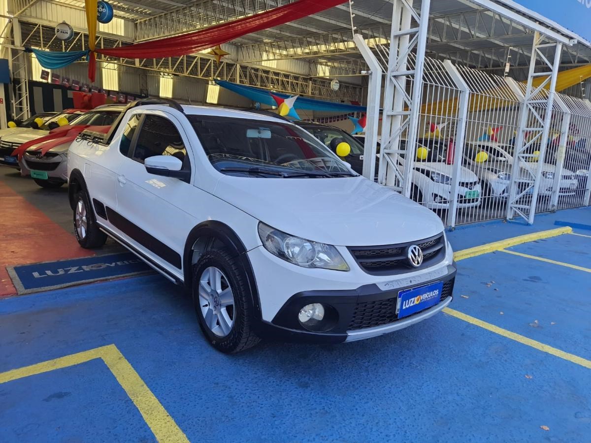 //www.autoline.com.br/carro/volkswagen/saveiro-16-ce-cross-8v-flex-2p-manual/2013/campinas-sp/23743743