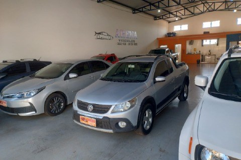 //www.autoline.com.br/carro/volkswagen/saveiro-16-ce-cross-8v-flex-2p-manual/2012/bariri-sp/24229771