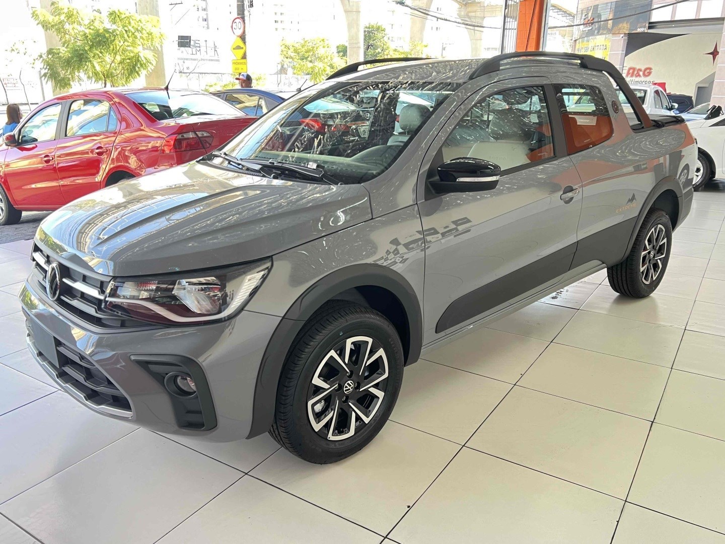//www.autoline.com.br/carro/volkswagen/saveiro-16-cd-extreme-flex-2p-manual/2025/sao-paulo-sp/24312205