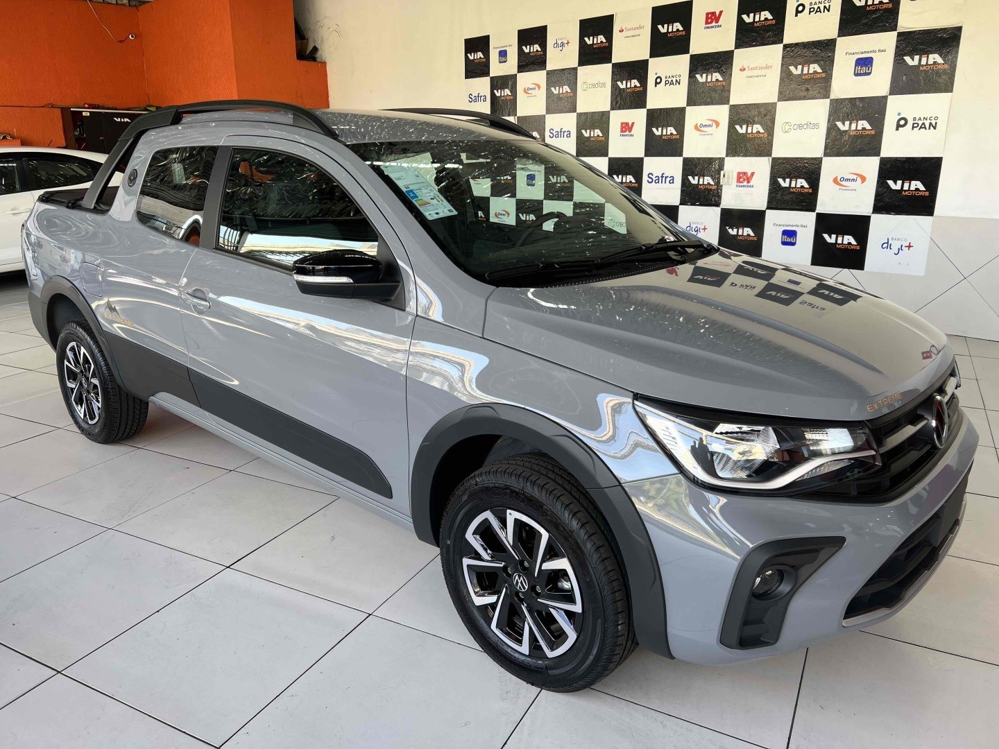 //www.autoline.com.br/carro/volkswagen/saveiro-16-cd-extreme-flex-2p-manual/2024/sao-paulo-sp/24984053
