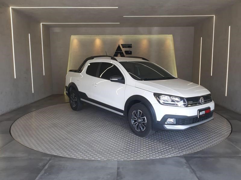 //www.autoline.com.br/carro/volkswagen/saveiro-16-cd-cross-16v-flex-2p-manual/2020/brasilia-df/25028920