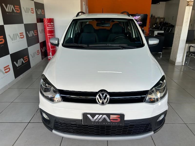 //www.autoline.com.br/carro/volkswagen/space-cross-16-8v-flex-4p-manual/2014/brasilia-df/24964893