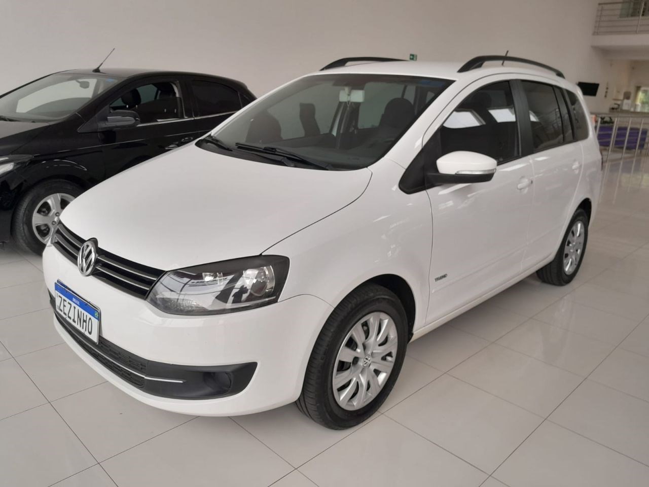 //www.autoline.com.br/carro/volkswagen/spacefox-16-trend-8v-flex-4p-i-motion/2012/cerquilho-sp/24039714