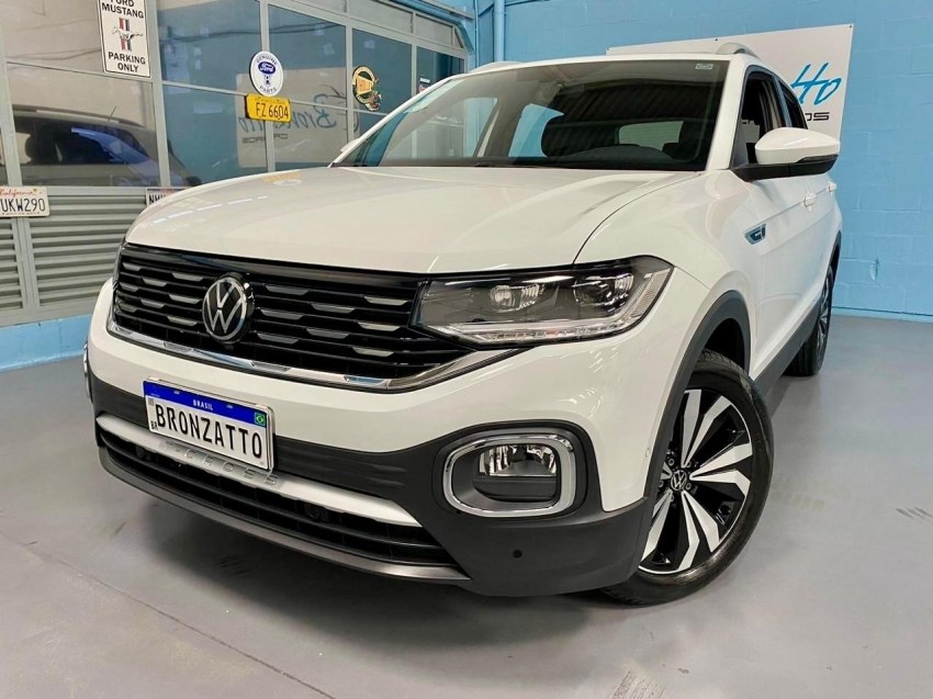 //www.autoline.com.br/carro/volkswagen/t-cross-14-250-tsi-highline-16v-flex-4p-turbo-automat/2023/porto-alegre-rs/24376126