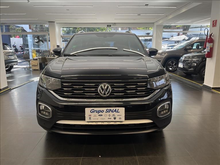 //www.autoline.com.br/carro/volkswagen/t-cross-14-250-tsi-highline-16v-flex-4p-turbo-automat/2021/sao-paulo-sp/24864216