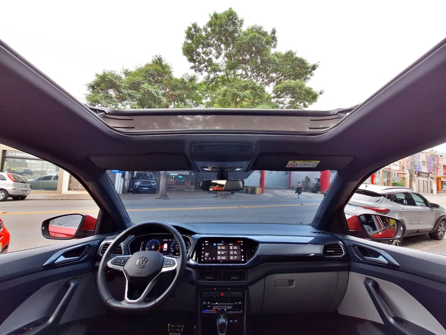 //www.autoline.com.br/carro/volkswagen/t-cross-14-250-tsi-highline-16v-flex-4p-turbo-automat/2023/sao-paulo-sp/24988601