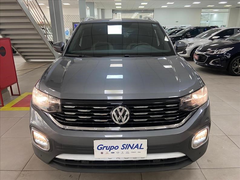 //www.autoline.com.br/carro/volkswagen/t-cross-14-250-tsi-highline-16v-flex-4p-turbo-automat/2021/sao-paulo-sp/25006076