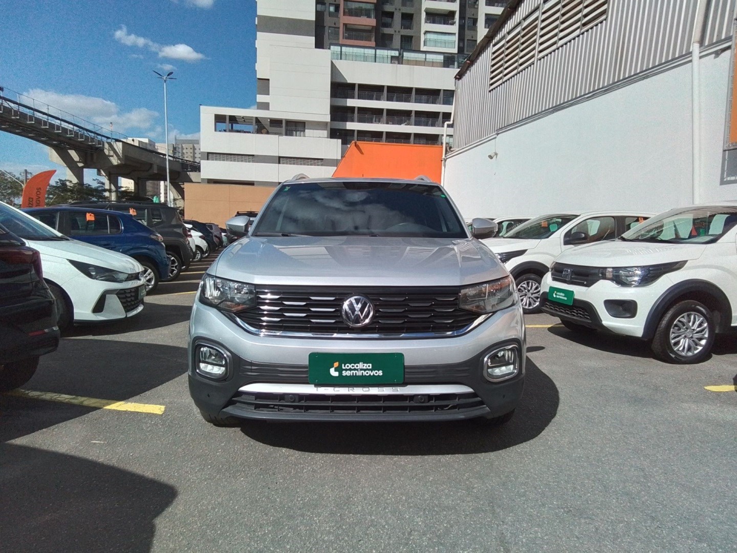 //www.autoline.com.br/carro/volkswagen/t-cross-14-250-tsi-highline-16v-flex-4p-turbo-automat/2021/sao-paulo-sp/25019980