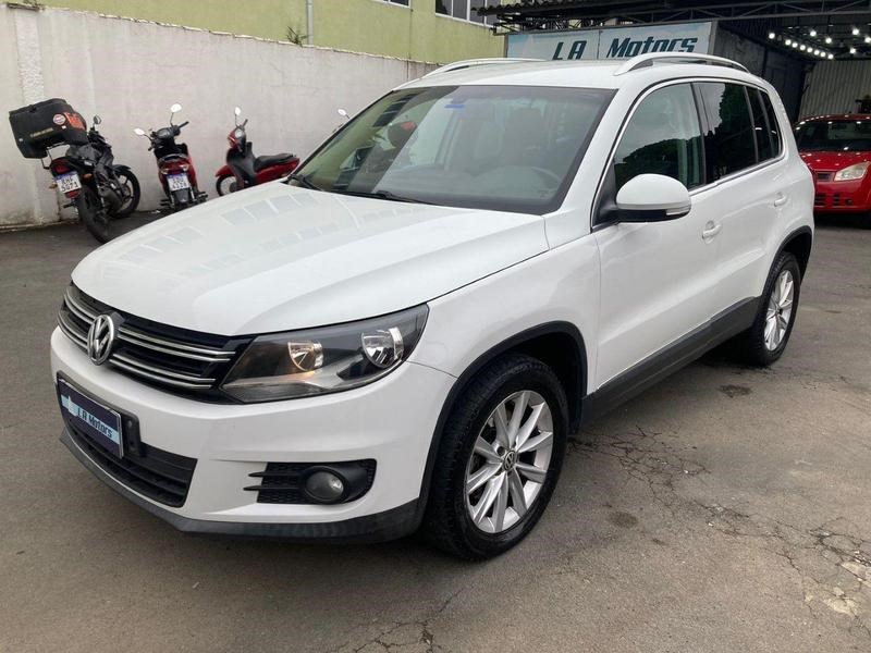 //www.autoline.com.br/carro/volkswagen/tiguan-20-tsi-16v-gasolina-4p-4x4-turbo-automatico/2014/curitiba-pr/23857035