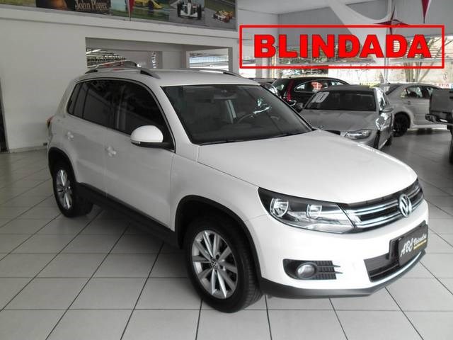//www.autoline.com.br/carro/volkswagen/tiguan-20-tsi-16v-gasolina-4p-4x4-turbo-automatico/2013/sao-bernardo-do-campo-sp/24918896