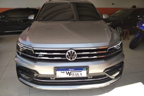 //www.autoline.com.br/carro/volkswagen/tiguan-allspace-20-350-tsi-r-line-16v-gasolina-4p-4x4-turbo-d/2020/sao-paulo-sp/22184485