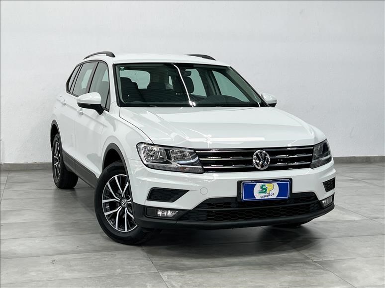 //www.autoline.com.br/carro/volkswagen/tiguan-allspace-14-250-tsi-16v-flex-4p-turbo-dsg/2020/sao-paulo-sp/23747041