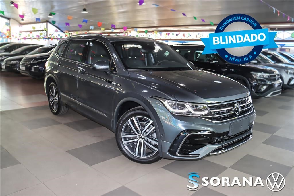 //www.autoline.com.br/carro/volkswagen/tiguan-allspace-20-300-tsi-r-line-16v-gasolina-4p-turbo-autom/2024/sao-paulo-sp/24071774