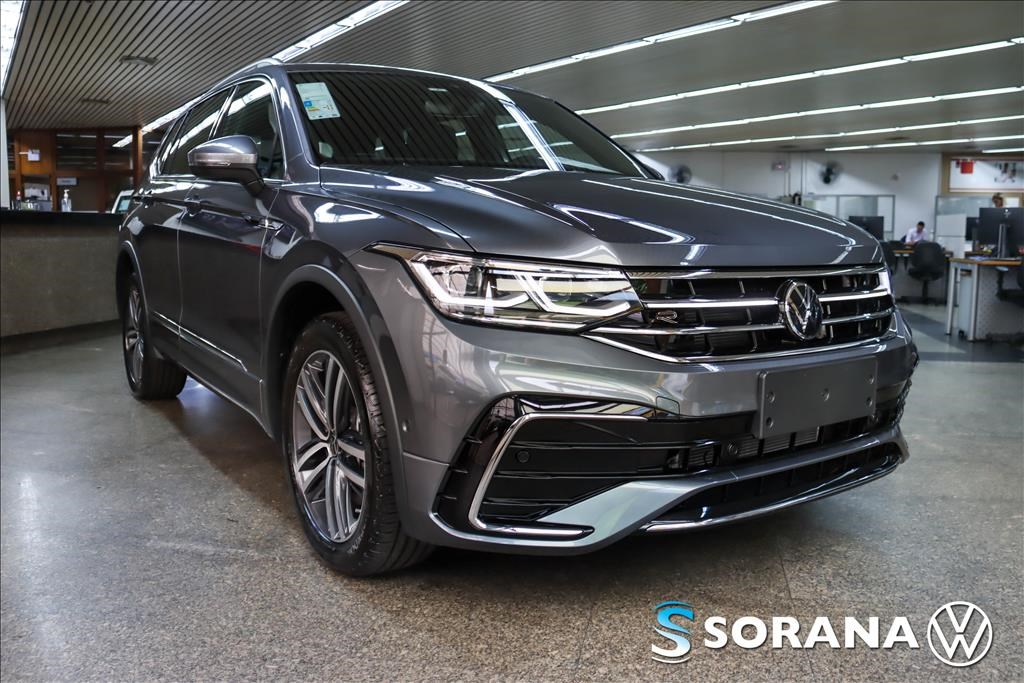 //www.autoline.com.br/carro/volkswagen/tiguan-allspace-20-300-tsi-r-line-16v-gasolina-4p-turbo-autom/2024/sao-paulo-sp/24071780