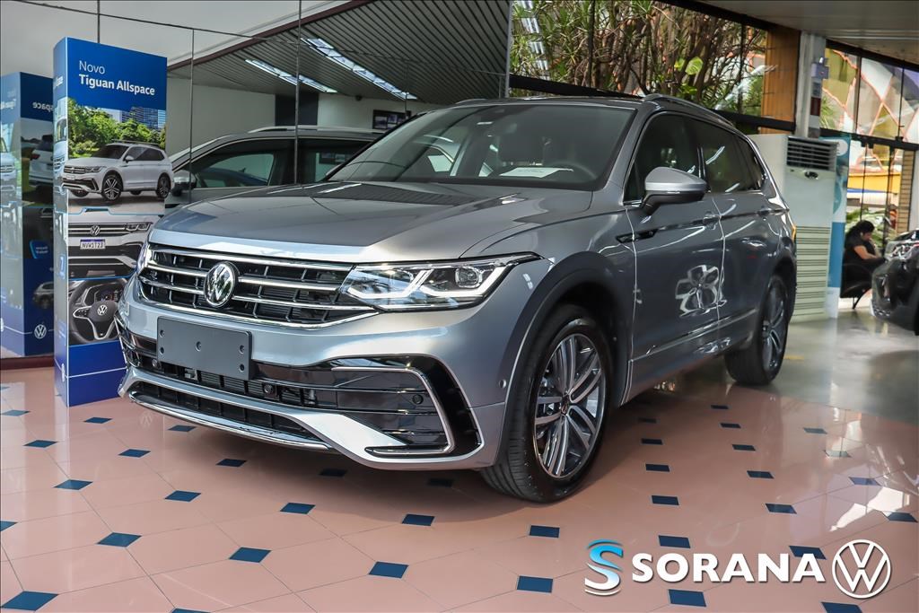 //www.autoline.com.br/carro/volkswagen/tiguan-allspace-20-300-tsi-r-line-16v-gasolina-4p-turbo-autom/2024/sao-paulo-sp/24171145