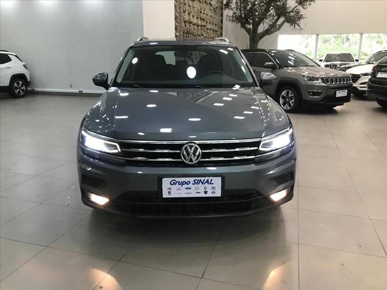 //www.autoline.com.br/carro/volkswagen/tiguan-allspace-14-250-tsi-comfortline-16v-flex-4p-turbo-auto/2018/sao-paulo-sp/24230412
