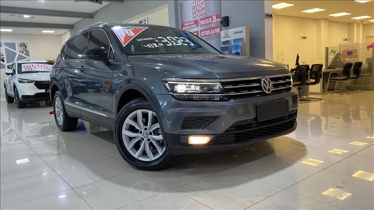 //www.autoline.com.br/carro/volkswagen/tiguan-allspace-14-250-tsi-16v-flex-4p-turbo-automatizado/2019/sao-paulo-sp/24374733