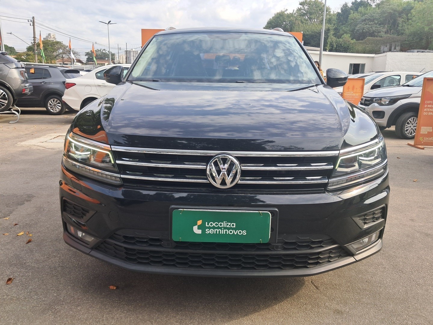 //www.autoline.com.br/carro/volkswagen/tiguan-allspace-14-250-tsi-comfortline-16v-flex-4p-turbo-auto/2019/sao-paulo-sp/24431279