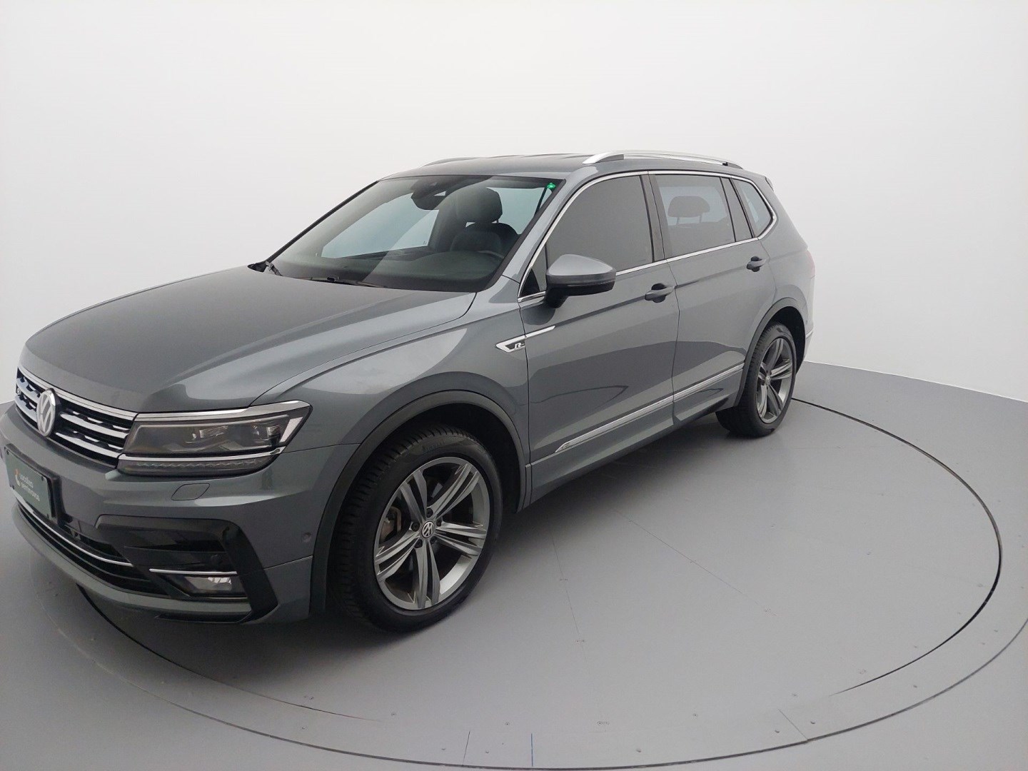 //www.autoline.com.br/carro/volkswagen/tiguan-allspace-20-350-tsi-r-line-16v-gasolina-4p-4x4-turbo-a/2019/sao-paulo-sp/24608133