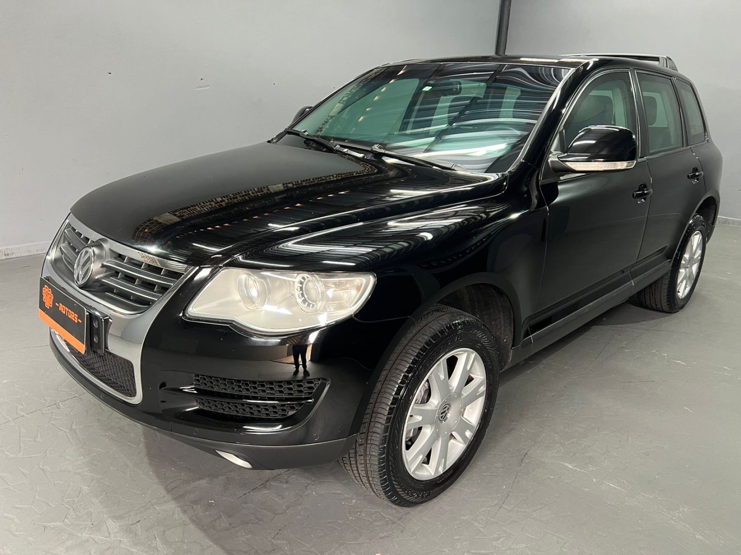 //www.autoline.com.br/carro/volkswagen/touareg-36-v6-24v-gasolina-4p-4x4-tiptronic/2009/sao-paulo-sp/24690190