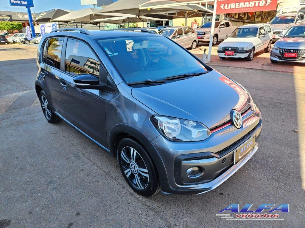 //www.autoline.com.br/carro/volkswagen/up-10-170-tsi-xtreme-12v-flex-4p-turbo-manual/2020/brasilia-df/24155480