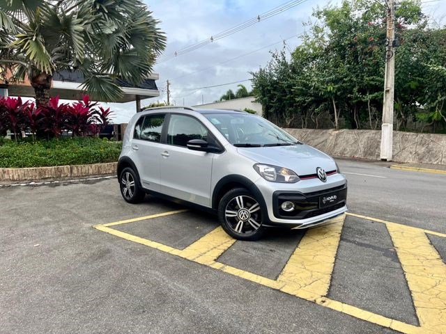 //www.autoline.com.br/carro/volkswagen/up-10-170-tsi-xtreme-12v-flex-4p-turbo-manual/2020/arapiraca-al/24435052