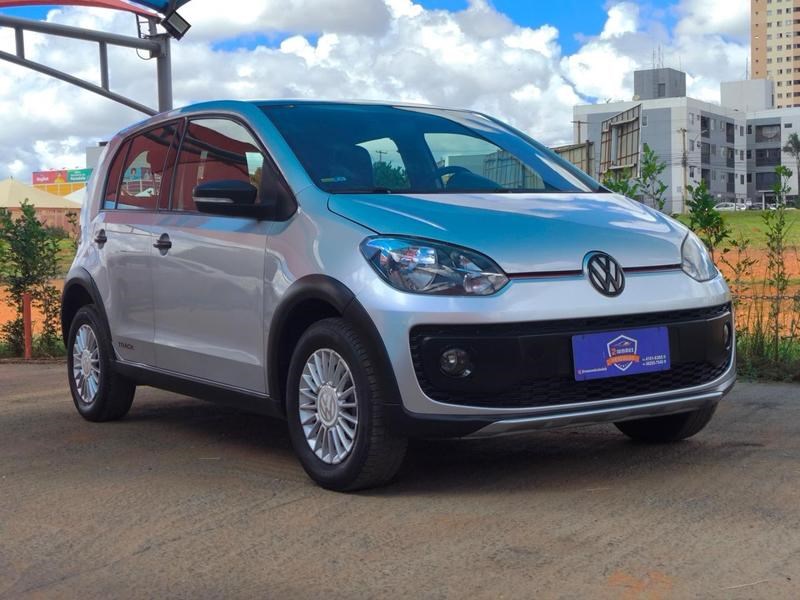 //www.autoline.com.br/carro/volkswagen/up-10-track-12v-flex-4p-manual/2017/brasilia-df/24646837