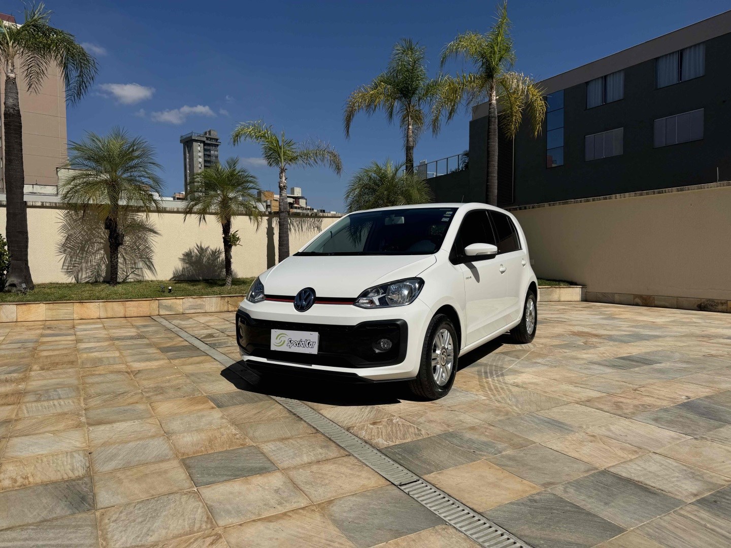 //www.autoline.com.br/carro/volkswagen/up-10-tsi-move-12v-flex-4p-turbo-manual/2019/belo-horizonte-mg/24817802