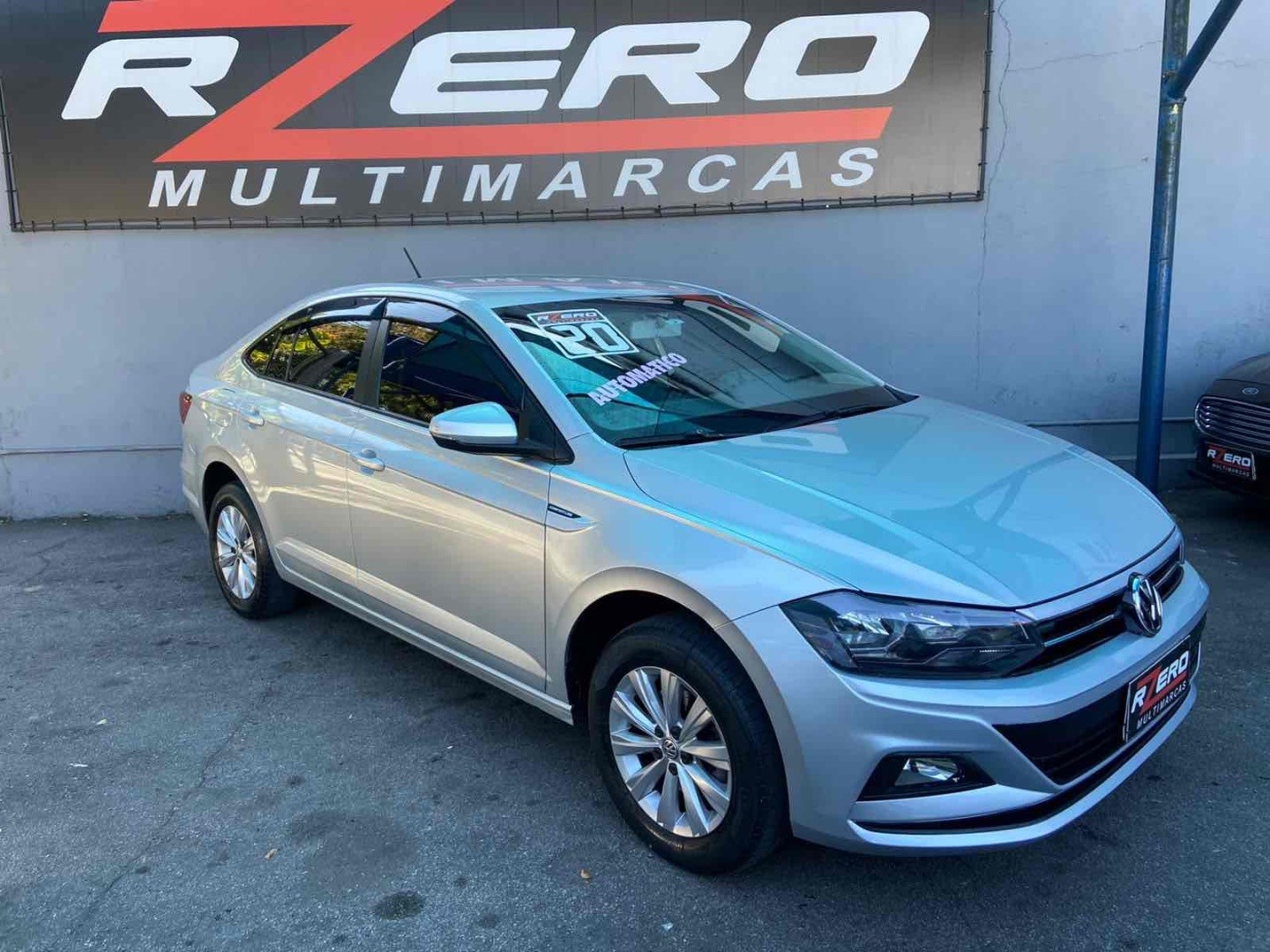 //www.autoline.com.br/carro/volkswagen/virtus-10-200-tsi-comfortline-12v-flex-4p-turbo-auto/2020/sao-paulo-sp/24533331