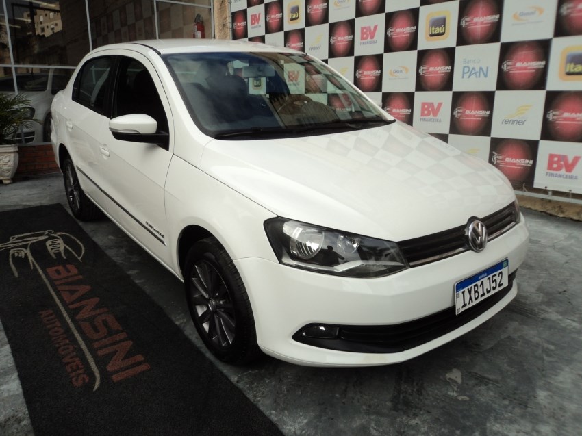 //www.autoline.com.br/carro/volkswagen/voyage-16-comfortline-8v-flex-4p-manual/2016/porto-alegre-rs/23488128