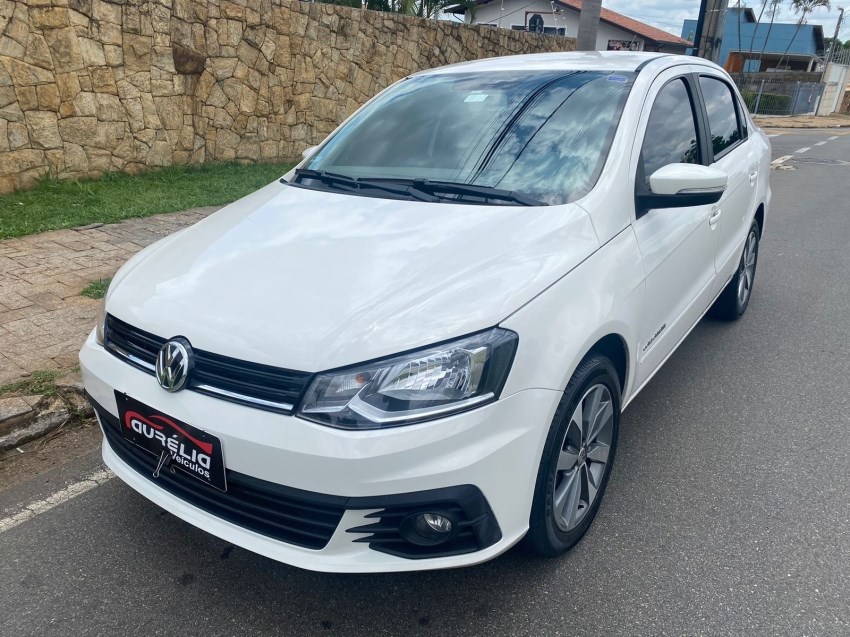 //www.autoline.com.br/carro/volkswagen/voyage-16-comfortline-8v-flex-4p-i-motion/2017/campinas-sp/23897297