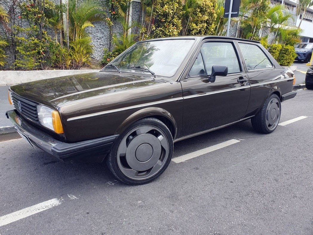 //www.autoline.com.br/carro/volkswagen/voyage-18-plus-85cv-2p-alcool-manual/1986/osasco-sp/24132249