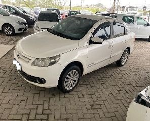 //www.autoline.com.br/carro/volkswagen/voyage-16-comfortline-8v-flex-4p-manual/2013/paulo-lopes-sc/24908287