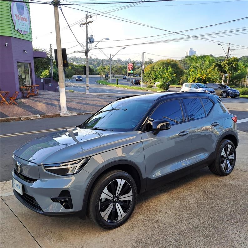 //www.autoline.com.br/carro/volvo/xc40-bev-69-kwh-recharge-plus-16v-eletrico-4p-auto/2023/campinas-sp/23420544
