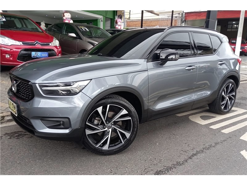 //www.autoline.com.br/carro/volvo/xc40-20-t5-r-design-16v-gasolina-4p-4x4-turbo-auto/2019/sao-paulo-sp/24655139