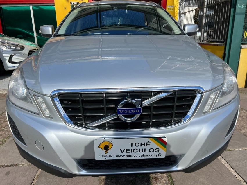 //www.autoline.com.br/carro/volvo/xc60-30-awd-top-24v-gasolina-4p-turbo-automatico/2012/porto-alegre-rs/24497775