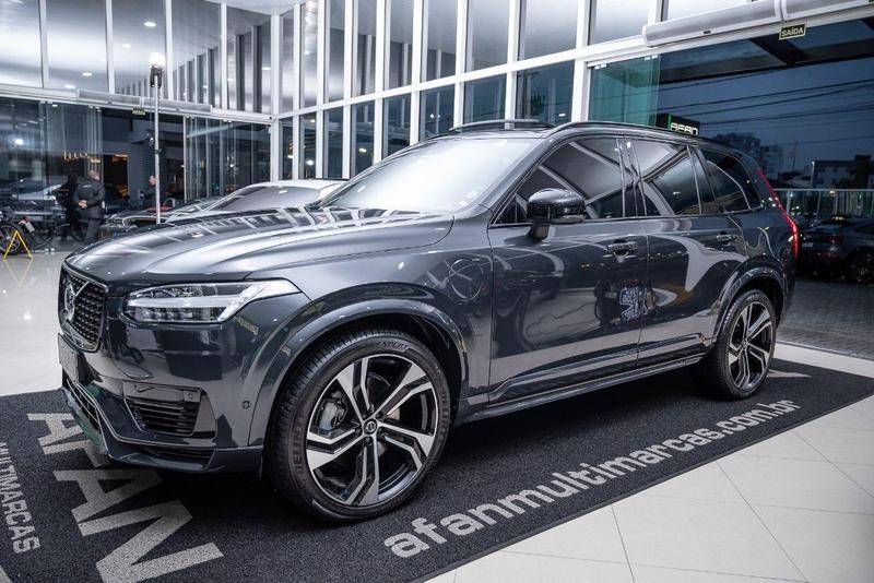 //www.autoline.com.br/carro/volvo/xc90-20-t8-recharge-r-design-awd-16v-flex-4p-turbo/2022/curitiba-pr/25013005